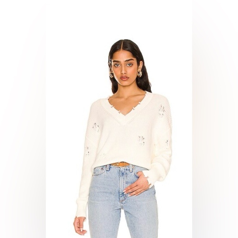 525 America 100% Cotton Distressed White Sweater Size Medium
